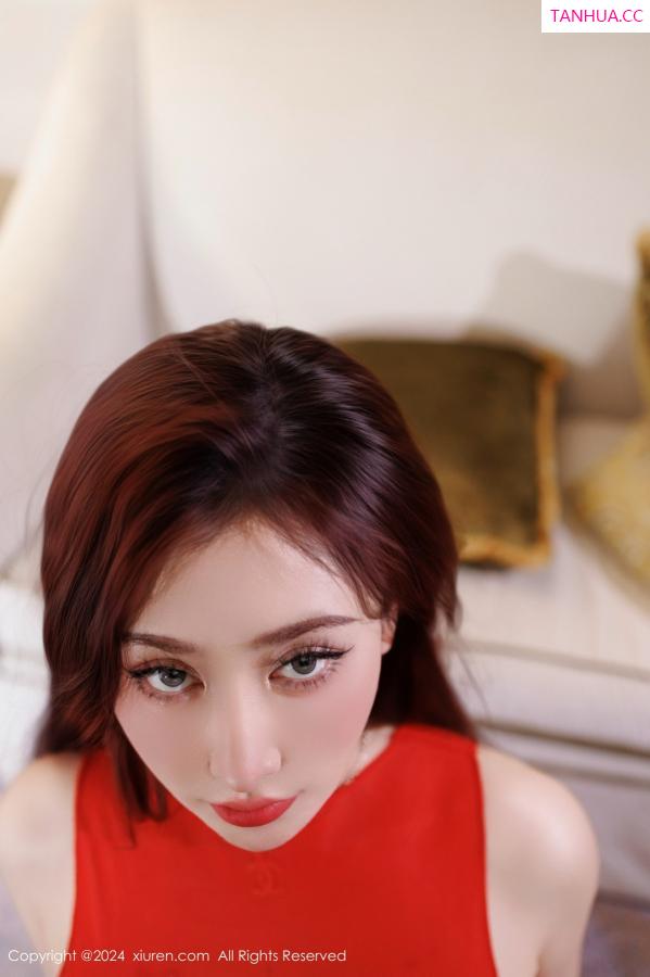   [XiuRen]高清写真图 2024.08.12 No.9001 蕾蕾醒了没 丝袜美臀第21张图片